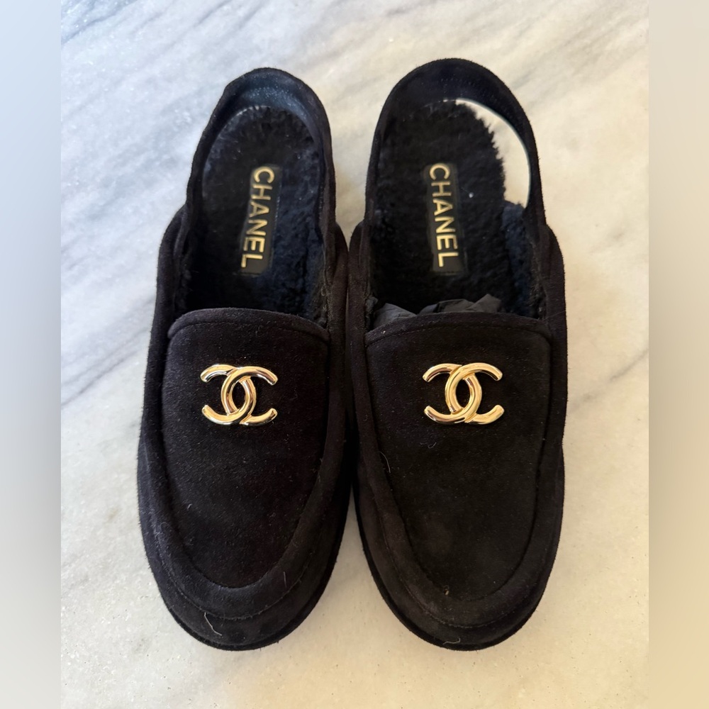 Authentic CHANEL 25A Black SUEDE SHEARLING MOCCASIN SLINGBACK Shoes 39.5